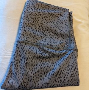 Lululemon Athletica yoga pants size 6